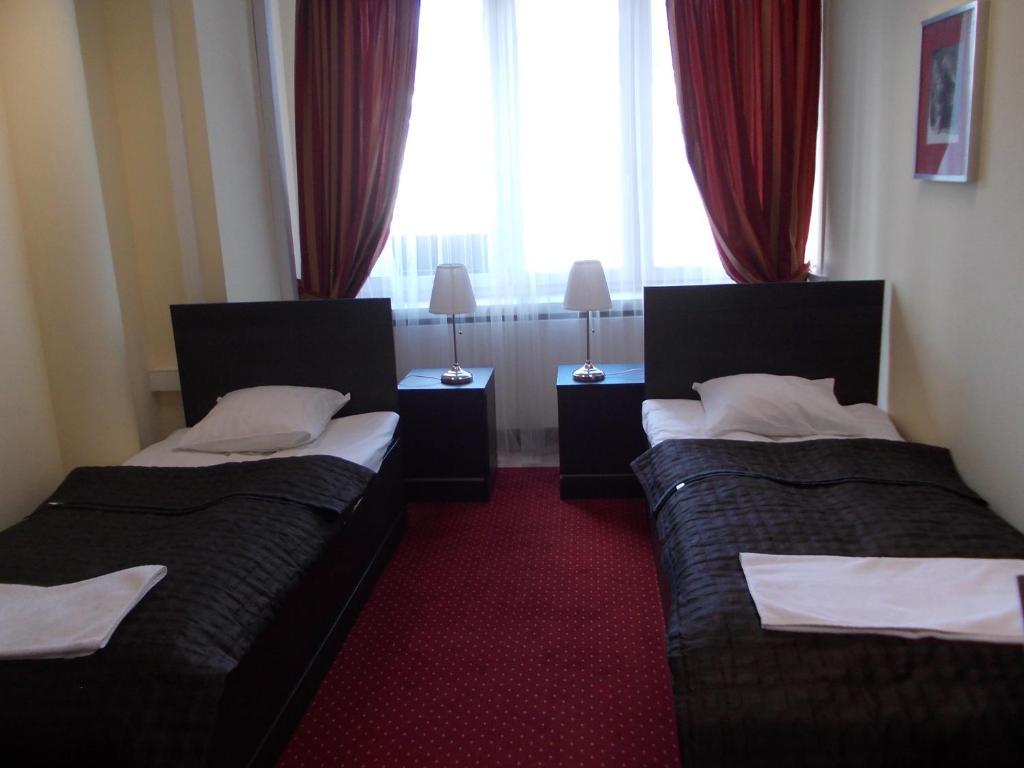 바르샤바 Scsk Zurawia B&B 외부 사진