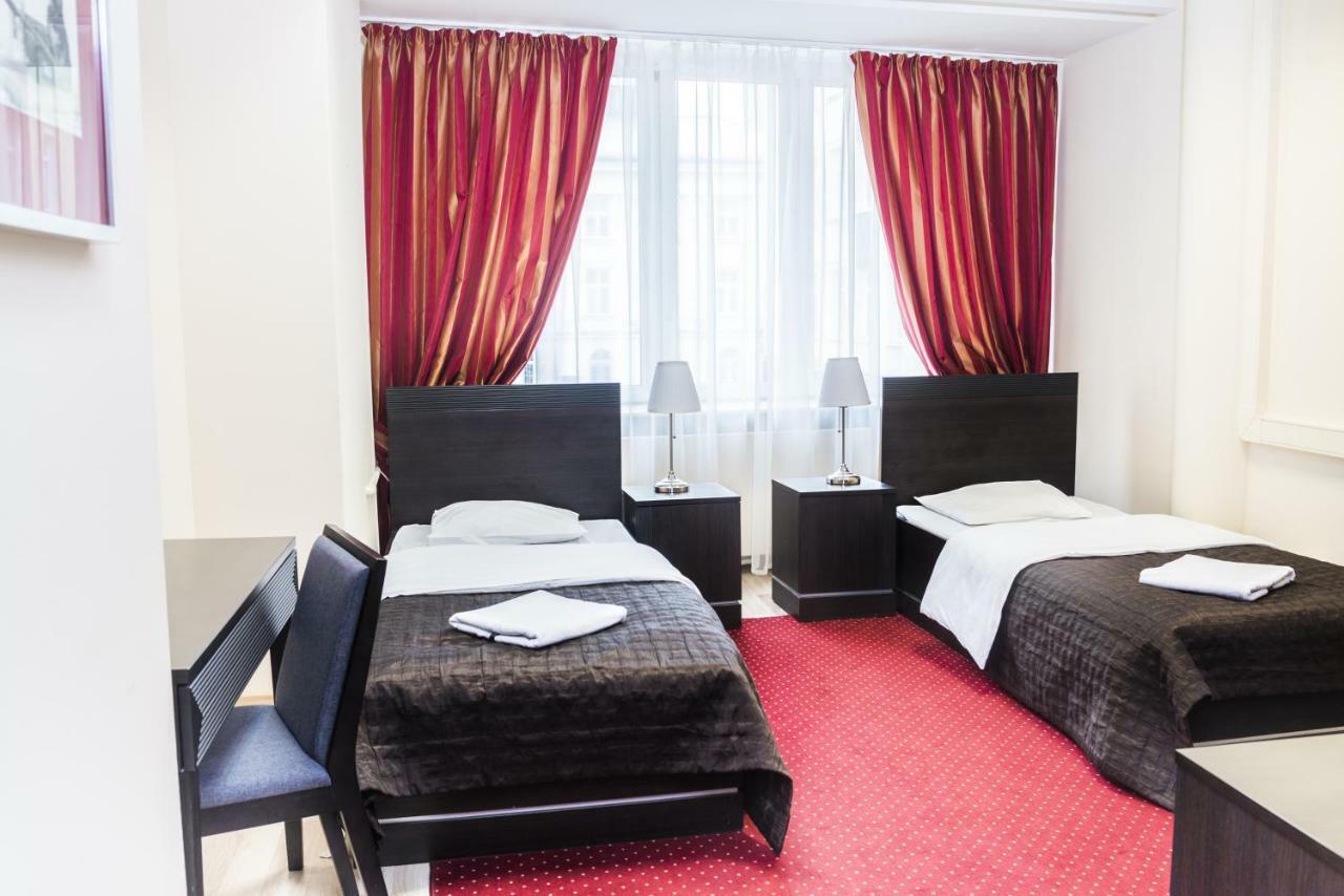바르샤바 Scsk Zurawia B&B 외부 사진